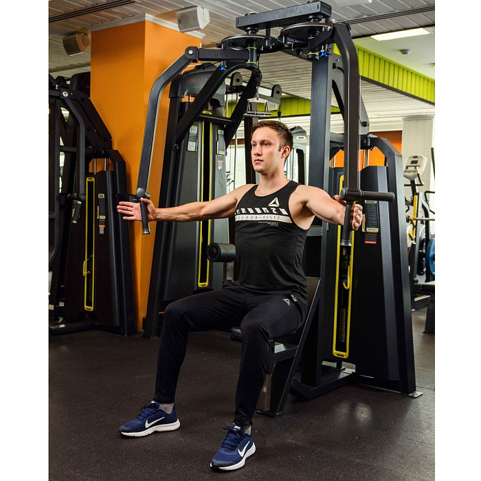 U3007C Баттерфляй - задние дельты. Стек 109 кг
