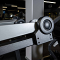 D935 Жим от плеч
