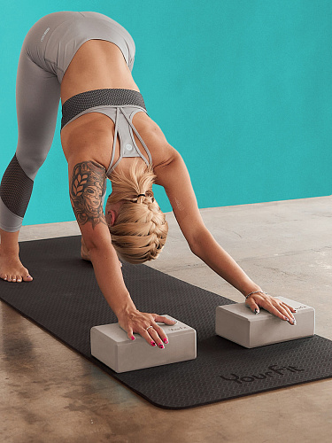 Блоки для йоги бежевые  2 штуки